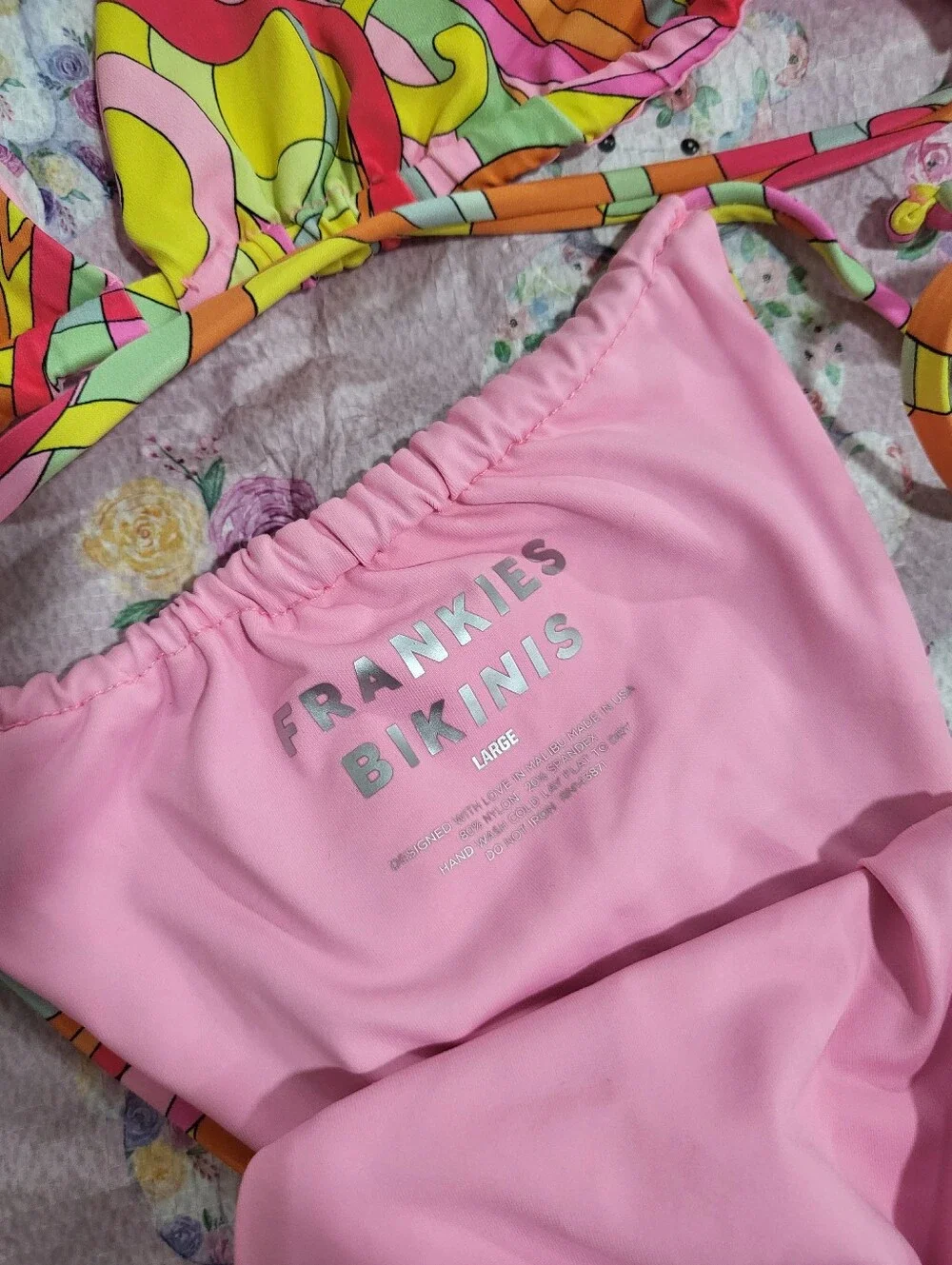 NWOT Frankie's Bikinis Pink Retro Swirl Set - Size Large